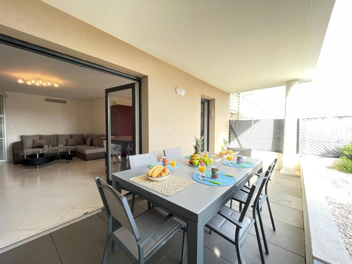 Tres Bel Appartement -Residence Avec Piscine Sur Le Toit Et Vue Panoramique Saint-Raphaël Exterior foto